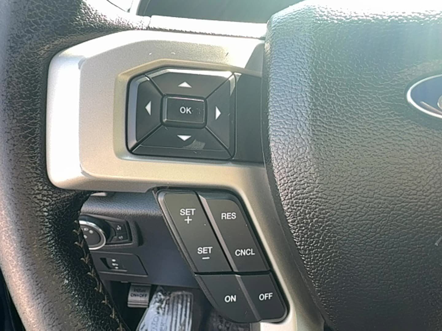 Used 2016 Ford F150 Lariat w/ Equipment Group 502A Luxury AWD/4WD image 23