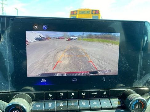 Used 2024 Chevrolet Colorado LT w/ LT Convenience Package III image 16