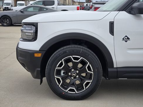 New 2026 Ford Bronco Sport Outer Banks AWD/4WD image 9