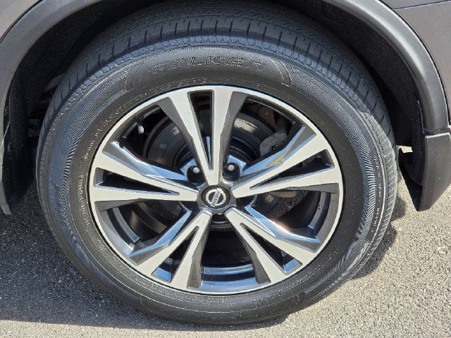 Used 2020 Nissan Rogue SV w/ Premium Package AWD/4WD image 15