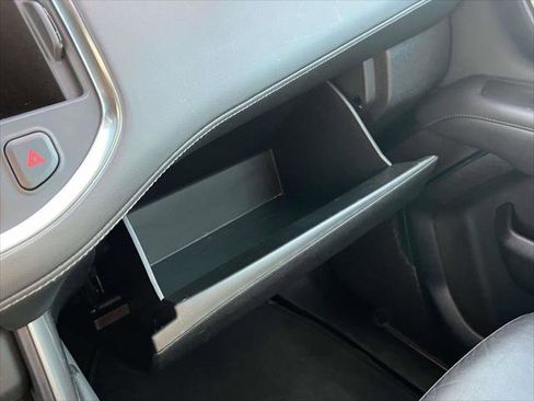 Used 2024 Chevrolet Suburban LT image 34