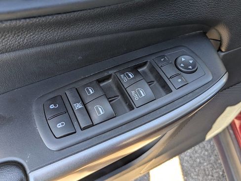 Used 2019 Jeep Cherokee Latitude Plus image 21