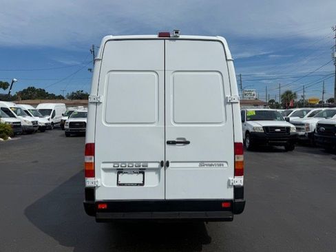 Used 2006 Dodge Sprinter 3500 w/ Cargo Group I image 7