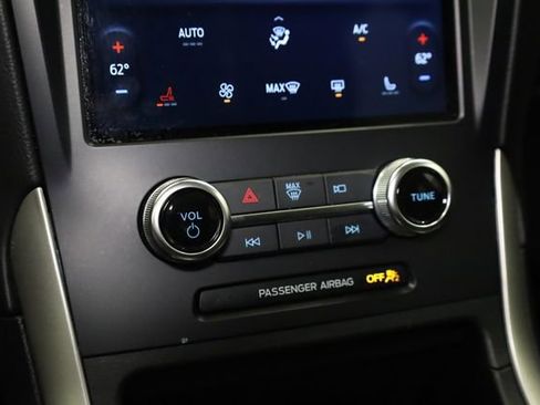 Used 2024 Ford Edge SEL image 21