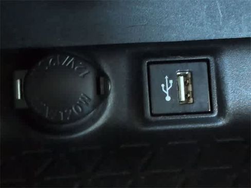 Used 2023 Toyota RAV4 LE image 31