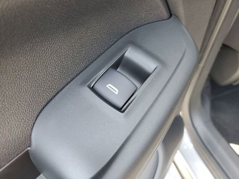 New 2026 Chevrolet TrailBlazer LT w/ Convenience Package FWD image 18