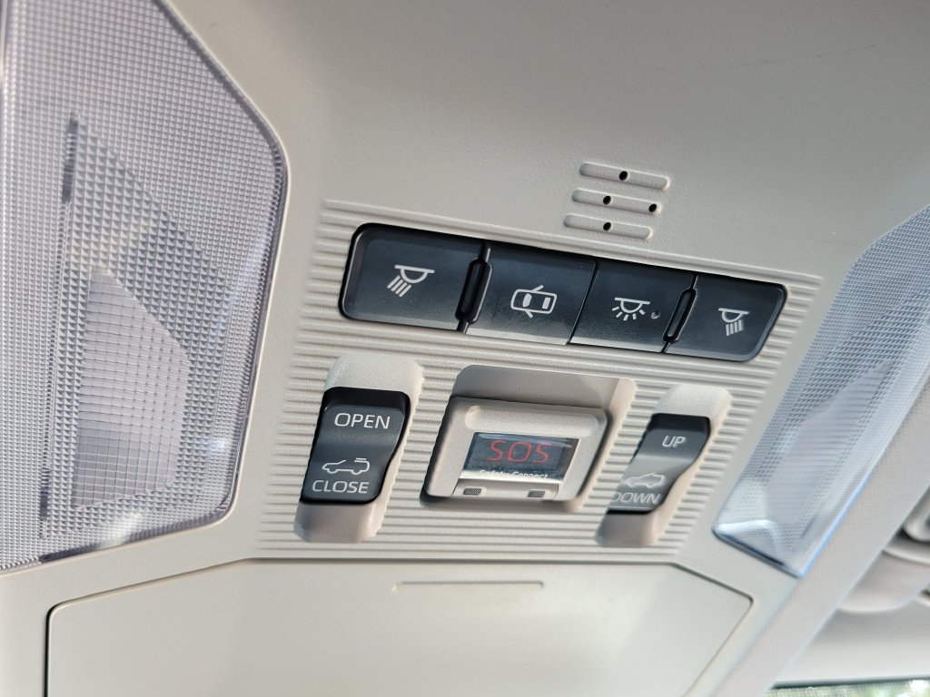 Used 2019 Toyota RAV4 XLE Premium FWD image 34