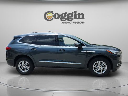 Used 2021 Buick Enclave Essence w/ Sound and Sites Package AWD/4WD image 5