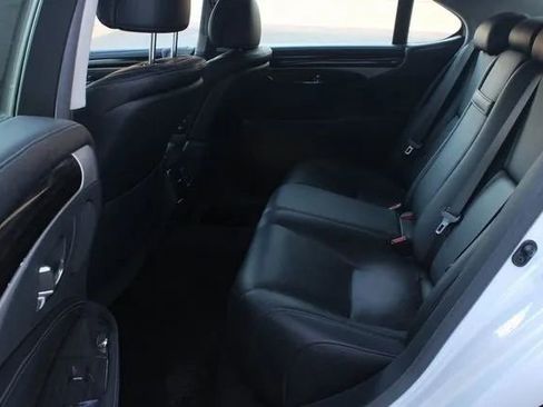 Used 2016 Lexus LS 460 AWD image 39