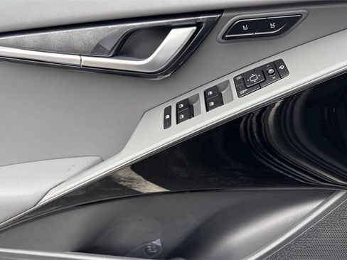 New 2026 Kia Niro SX image 12