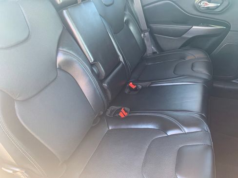 Used 2020 Jeep Cherokee Limited AWD/4WD image 23