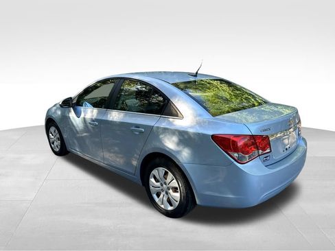 Used 2012 Chevrolet Cruze LS FWD image 3