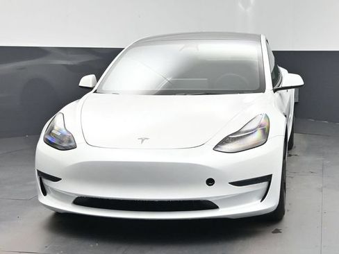 Used 2023 Tesla Model 3 Standard Range RWD image 6