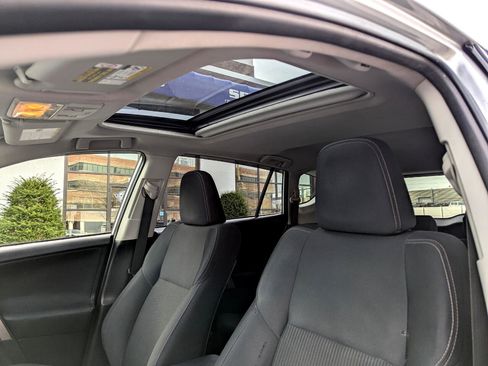 Used 2015 Toyota RAV4 XLE image 29