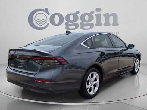 Certified 2025 Honda Accord LX image 6