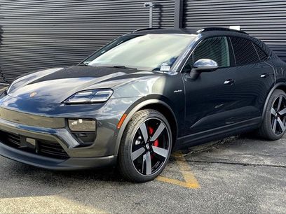 New 2025 Porsche Macan 4S Electric