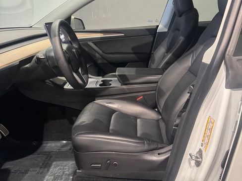 Used 2023 Tesla Model Y Performance AWD/4WD image 10