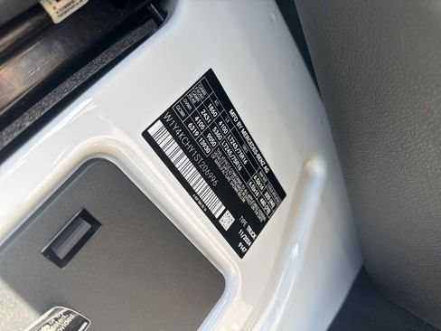 Used 2025 Mercedes-Benz Sprinter 2500 image 31