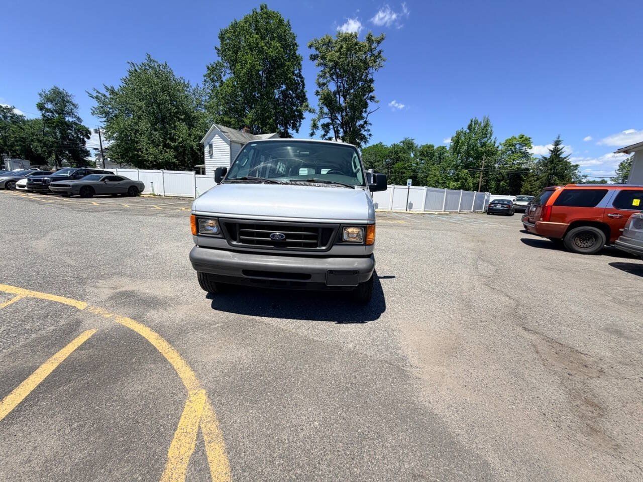 Used 2006 Ford E-350 and Econoline 350 XL RWD image 16