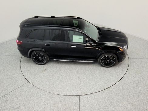 New 2026 Mercedes-Benz GLS 580 4MATIC image 19