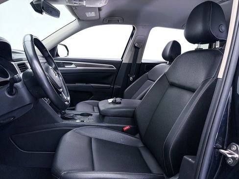 Used 2019 Volkswagen Atlas SE w/ Towing Package FWD image 16