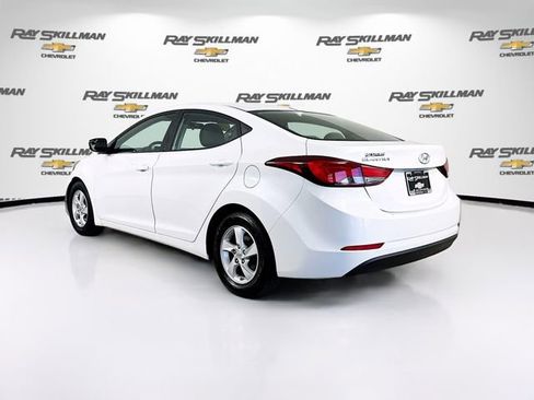 Used 2015 Hyundai Elantra SE image 5
