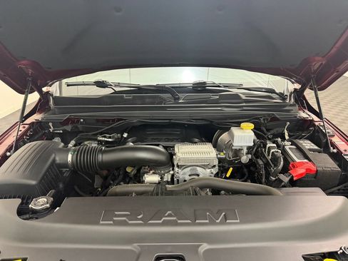 Used 2023 RAM 1500 Laramie AWD/4WD image 34