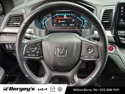 Used 2023 Honda Odyssey Sport image 15