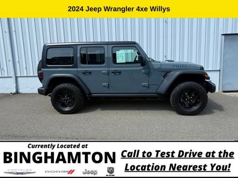 Used 2024 Jeep Wrangler Unlimited AWD/4WD image 4