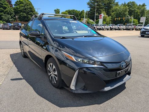 Used 2021 Toyota Prius Prime XLE FWD image 8