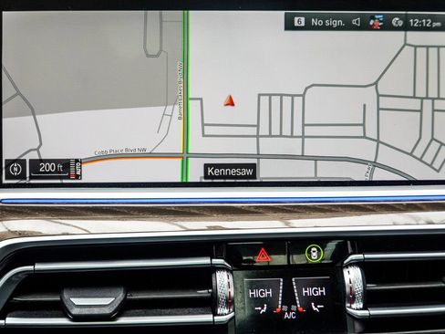 Used 2022 BMW X5 M50i w/ Premium Package image 32