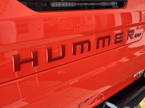 New 2025 GMC Hummer EV 3X w/ LPO, Illumination Package image 22