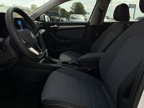 New 2025 Volkswagen Jetta SE image 17
