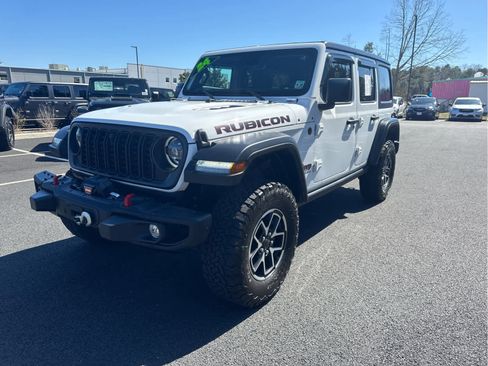 Certified 2024 Jeep Wrangler Unlimited Rubicon w/ Capability Package image 5