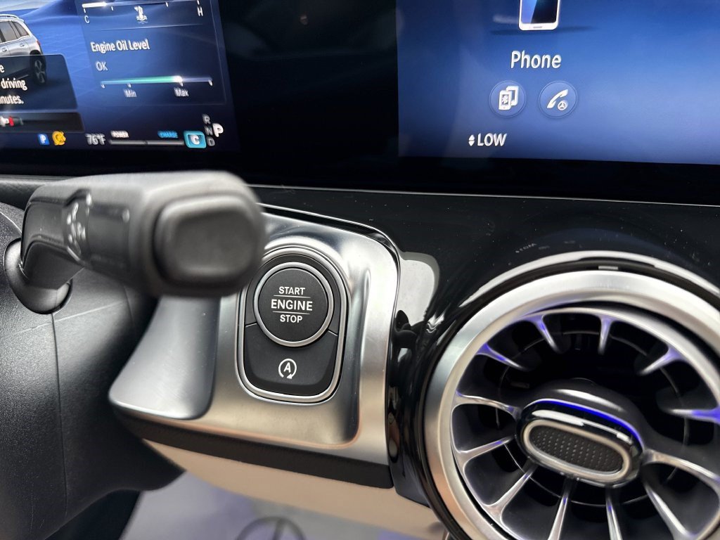 Certified 2025 Mercedes-Benz GLB 250 image 29