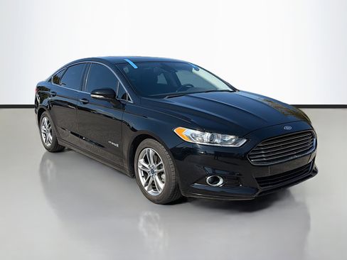 Used 2016 Ford Fusion Titanium image 1