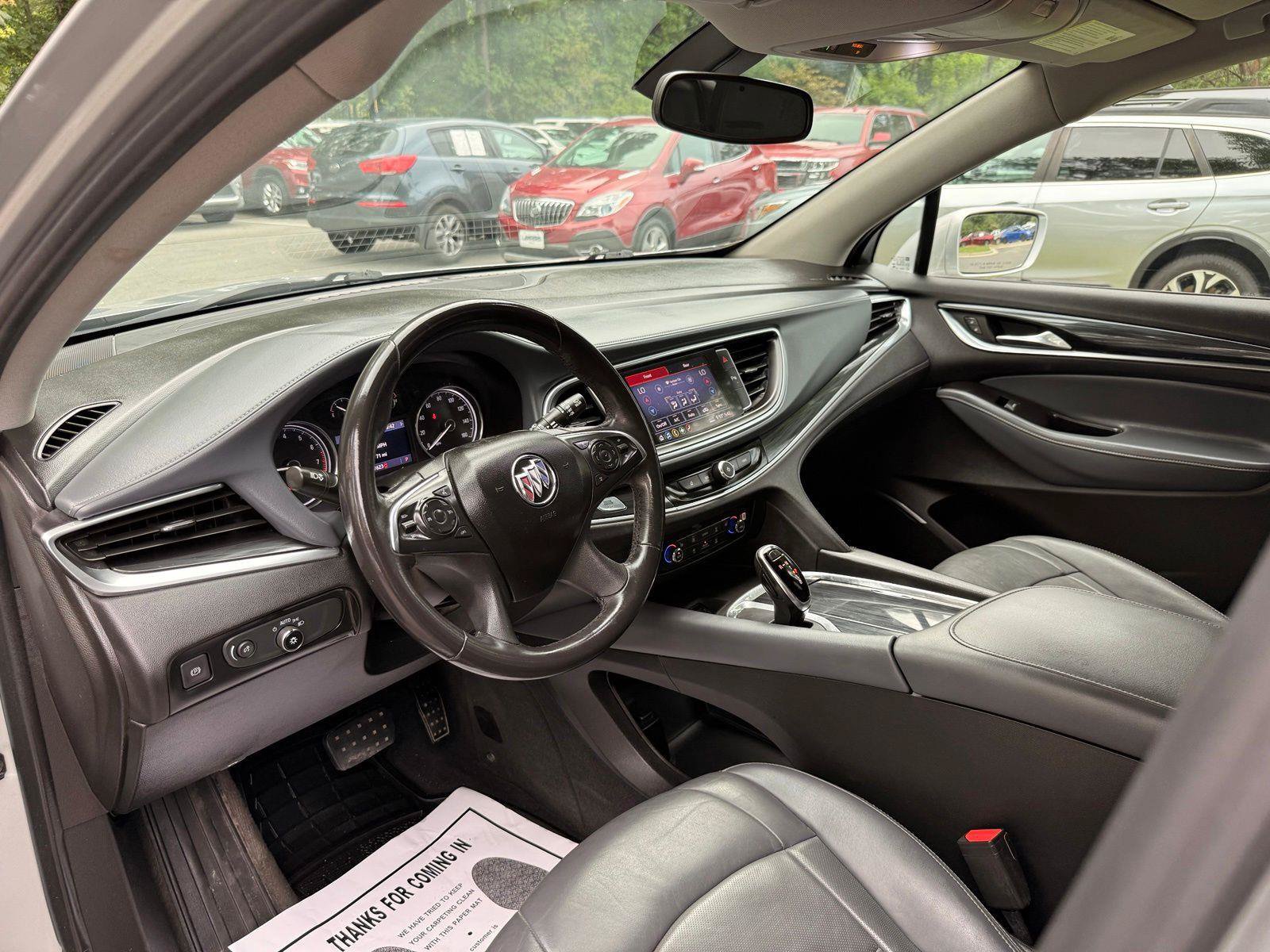 Used 2020 Buick Enclave Essence FWD image 12