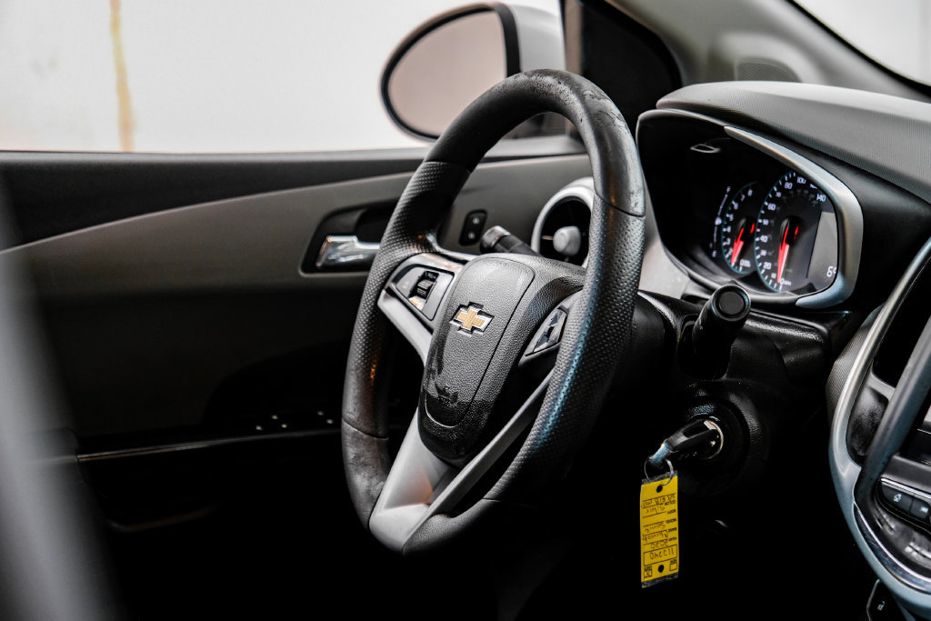 Used 2020 Chevrolet Sonic LT FWD image 17
