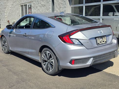 Used 2017 Honda Civic EX-T image 4