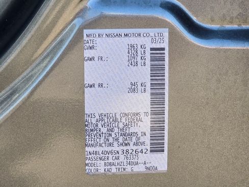 Used 2025 Nissan Altima 2.5 SV FWD image 30