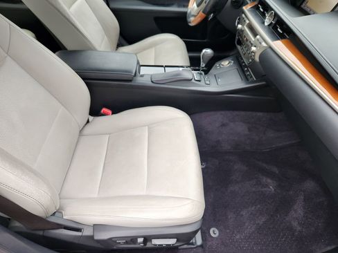 Used 2014 Lexus ES 300h image 9