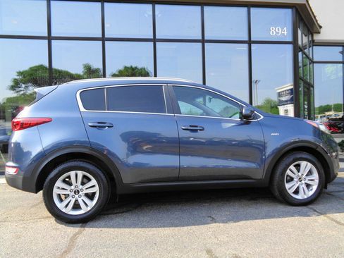 Used 2017 Kia Sportage LX w/ LX Popular Package AWD/4WD image 4