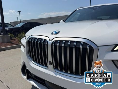 Used 2023 BMW X7 xDrive40i w/ Premium Package AWD/4WD image 2