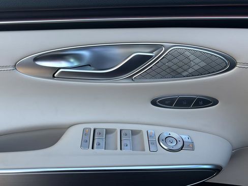 Certified 2026 Genesis GV70 2.5T Select image 17