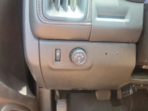 Used 2016 GMC Canyon SLE w/ All Terrain Package RWD image 19