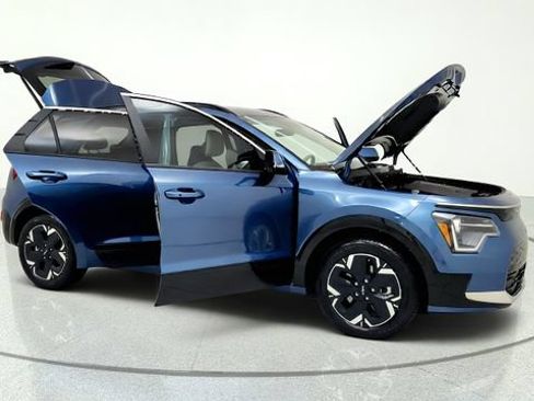 Used 2023 Kia Niro Wind FWD image 11