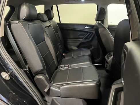 Used 2021 Volkswagen Tiguan SE FWD image 36