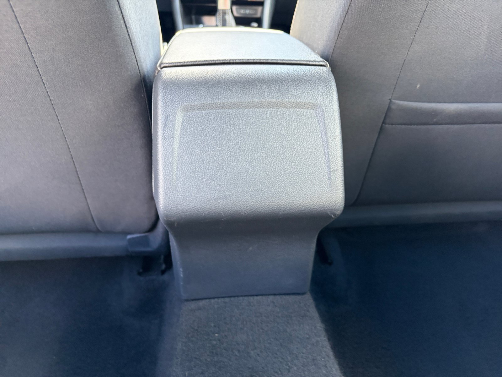 Used 2025 Volkswagen Jetta Sport FWD image 32