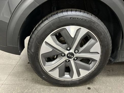 Used 2021 Kia Niro EX Premium image 34