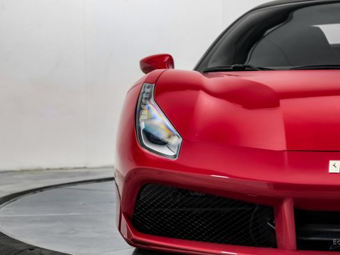 Used 2017 Ferrari 488 GTB RWD image 37
